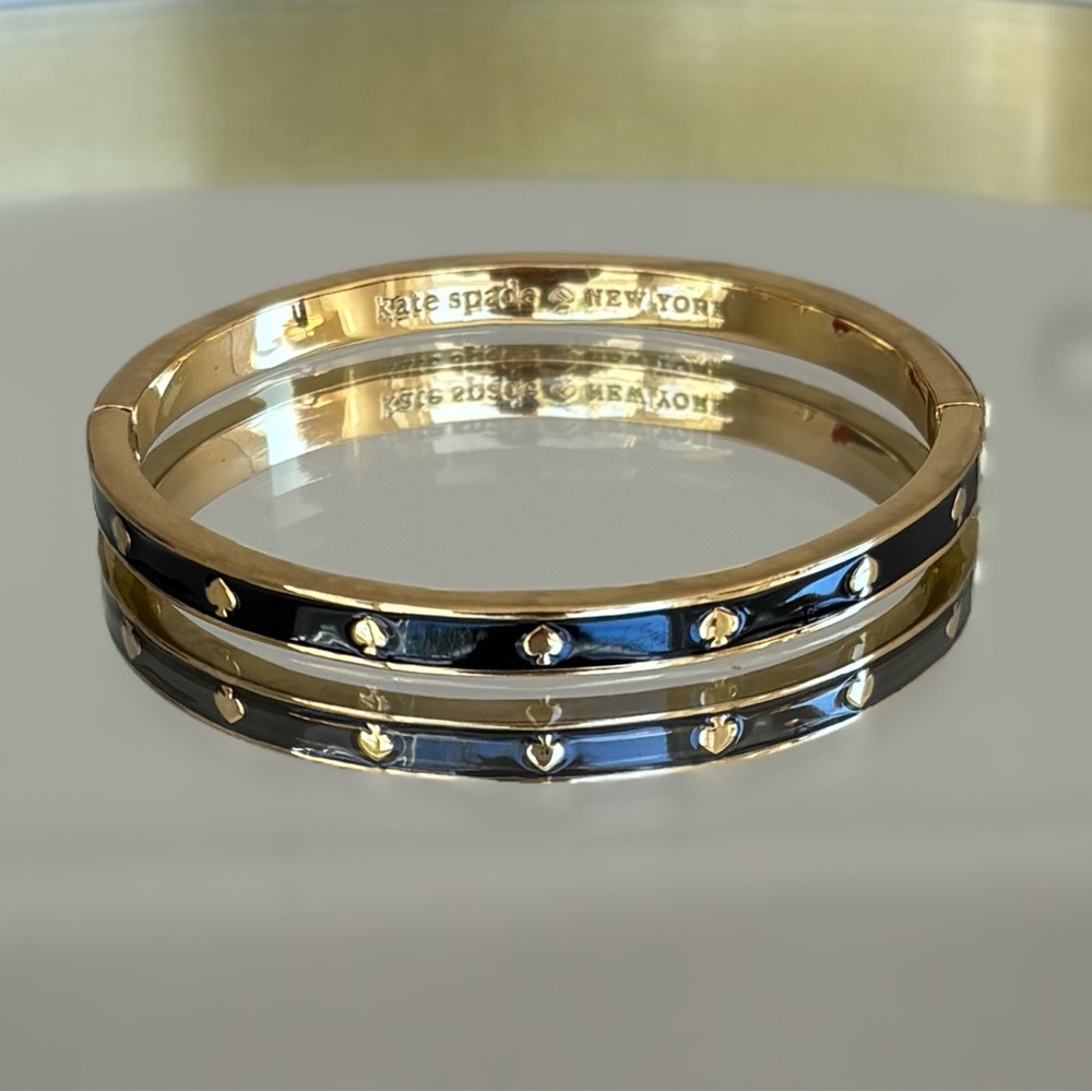 KATE SPADE Spot the Spade Enamel Hinged Bangle + Dust Bag - Picture 11 of 11